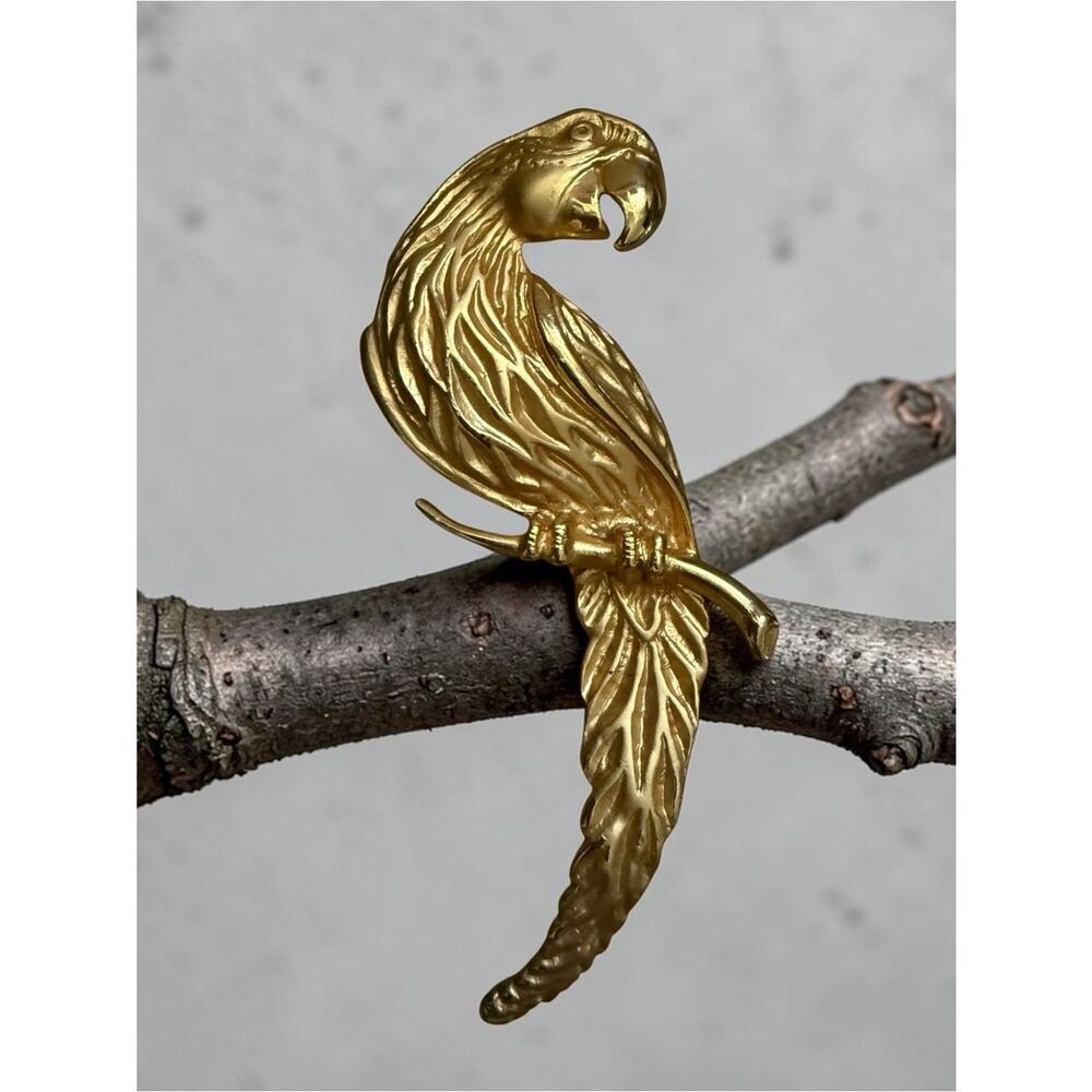 JJ Gold Tone Parrot Brooch Pin For Women Vintage Tropical Bird Jewelry